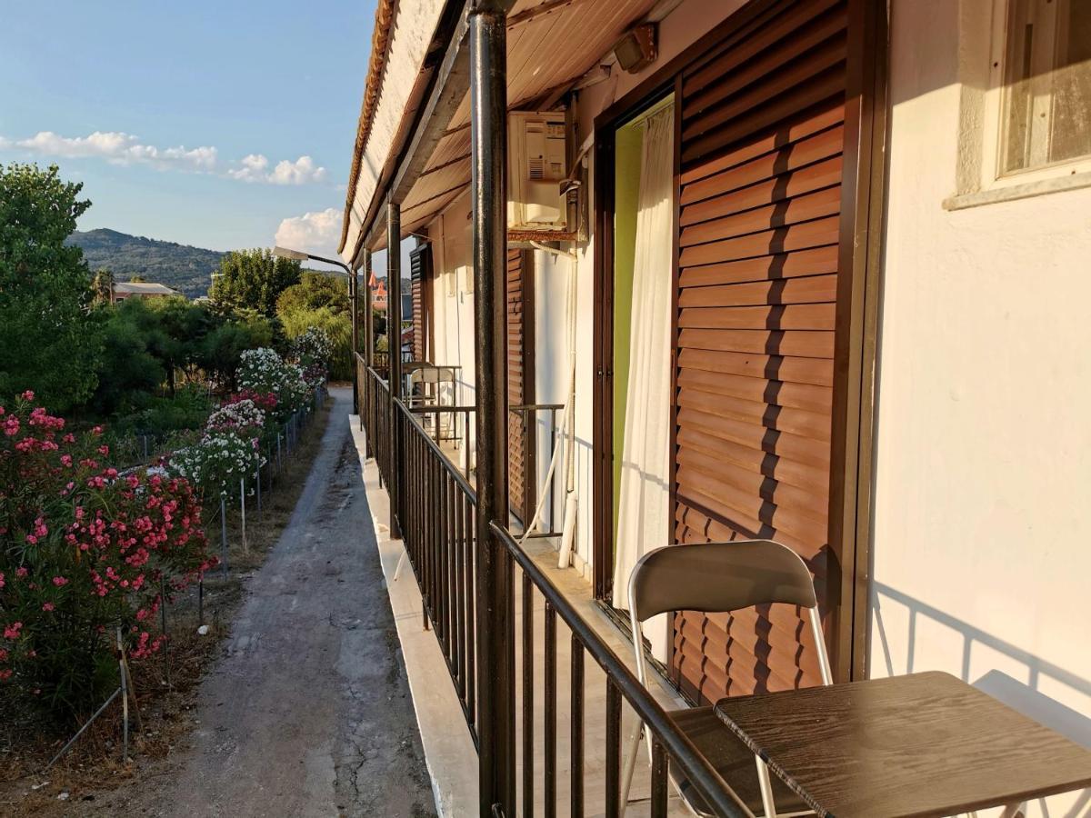 Maria's Studios Agios Georgios  Esterno foto